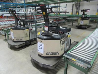 CROWN PE 3000 SERIES 6,000 POUND CAPACITY SINGLE JACK MODEL PE 3520-60 UNIT# 112 (BATTERY CHARGER NOT INCLUDED, SOLD SEPERATLY)