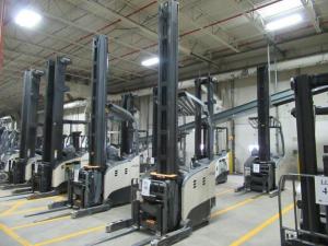 2014 CROWN RMD 6000 SERIES HIGH REACH MONOLIFT FORKLIFT 36 VOLT MODEL RMD6095S-32 WITH 9490 HOURS UNIT# 600