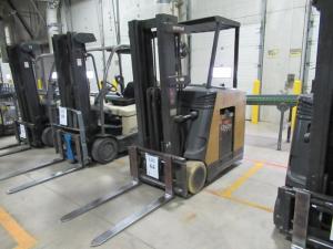 CATERPILLAR STAND UP FORKLIFT 36 VOLT MODEL 3000 POUND CAPACITY EC15KS-C30TT UNIT# 107