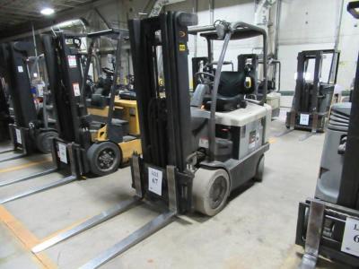 CROWN FC 4000 SERIES SIT DOWN FORKLIFT 48 VOLT 5000 POUND CAPACITY MODEL FC4010-50 TT188 WITH 10,000 HOURS UNIT# 114