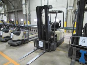 CROWN FC 4000 SERIES SIT DOWN FORKLIFT 36/ VOLT MODEL SC4020-30 TT190 WITH 12,000 HOURS UNIT# 19, (DELAY -PICK UP MAY 24, 2019)