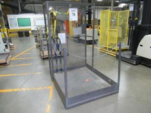 FORKLIFT ORDER PICKING SAFETY CAGE